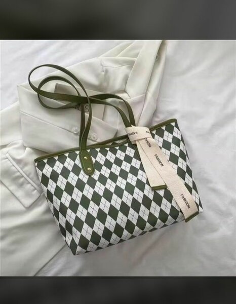 Sac cabas à losanges élégant