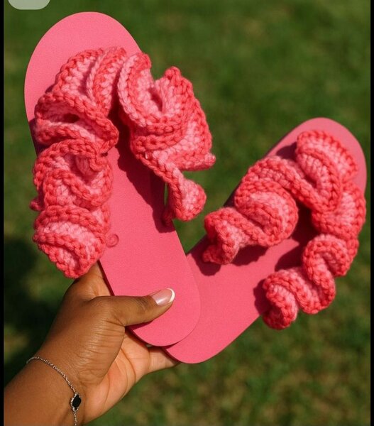 Sandales tricotées roses