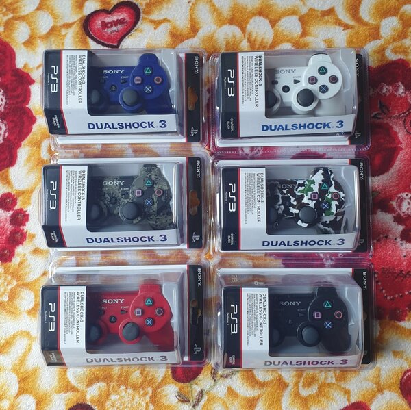 Manette PS3, l'unité à 5 000f