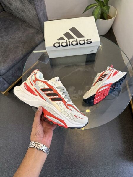 Chaussures de sport Adidas