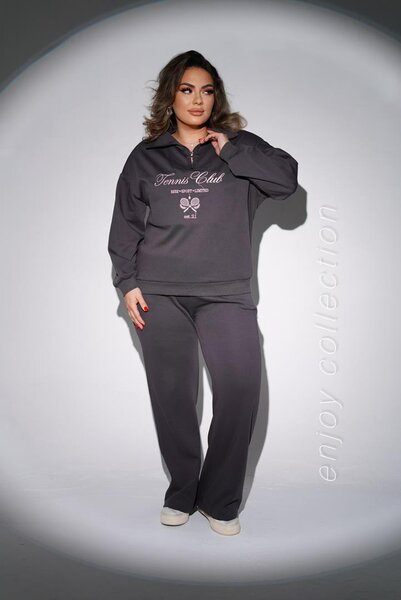 Костюмы женские