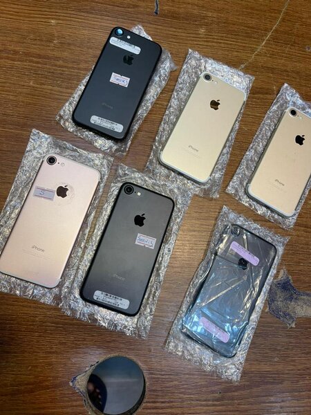 iPhone 7 32giga casineuf importer très propre