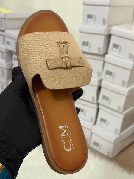 Sandales C.M Paris élégantes