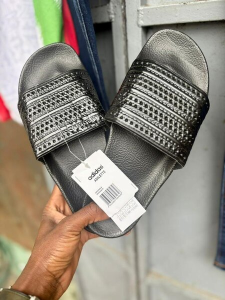 Sandales Adidas Adilette Unisexe