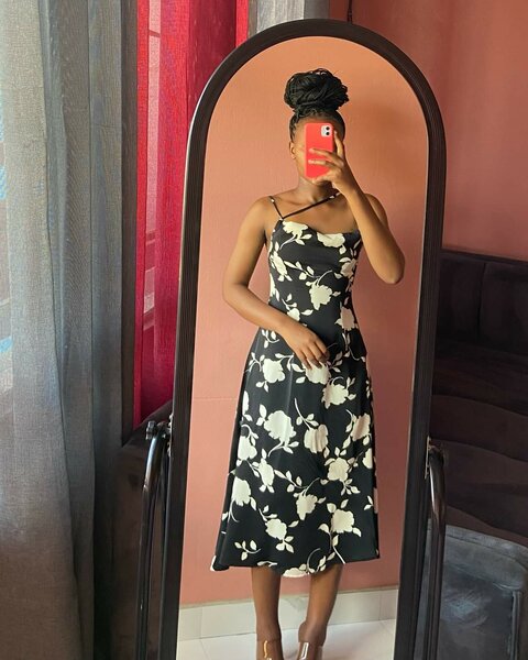 Dress Size S (UK 8/10)