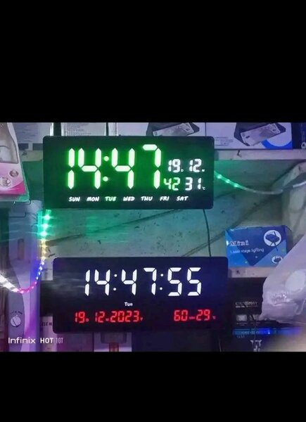 Horloge murale numérique