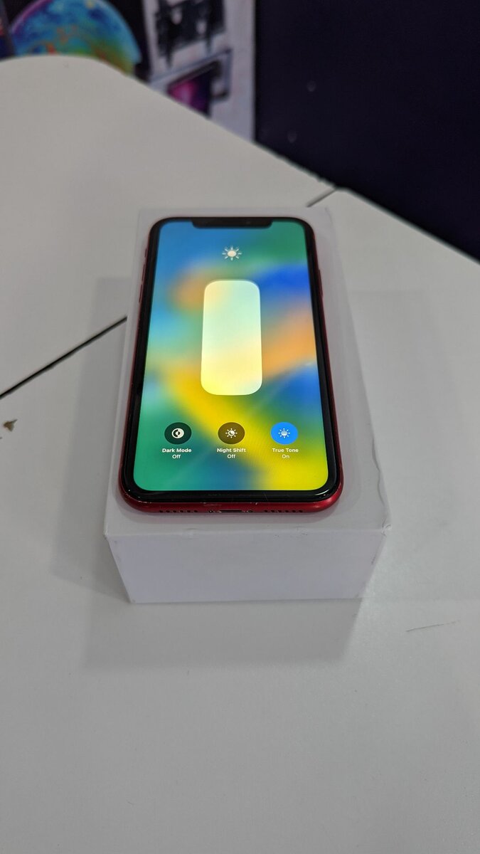 IPHONE XR 64GB