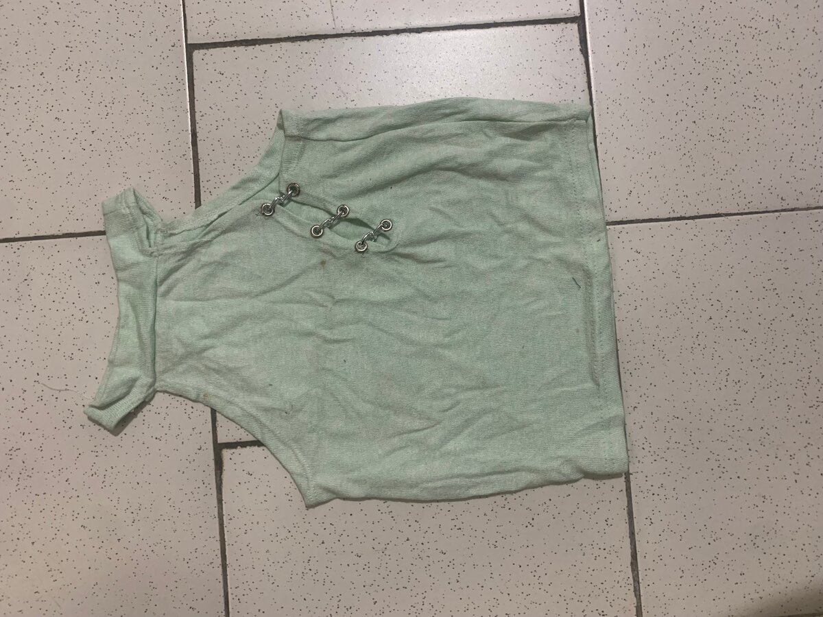 Top sans manche asymétrique