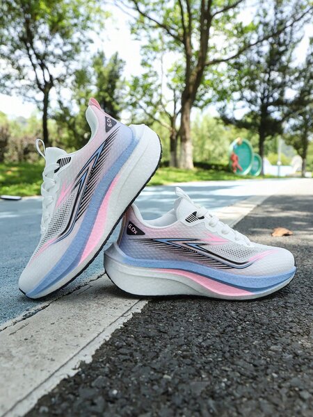 Chaussures de sport femme - Confort et style