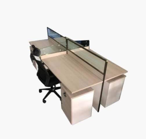 Bureau et chaise