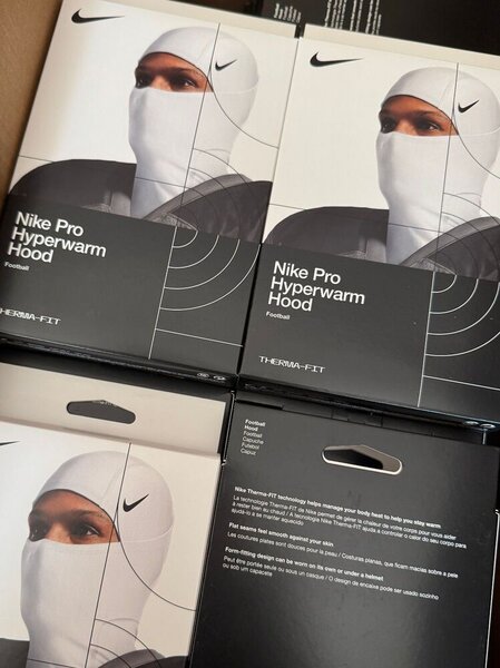 Nike Pro Hyperwarm Hood