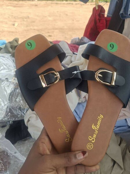 Sandales Noires Élégantes