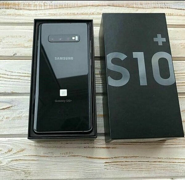 Samsung Galaxy S10+ Smartphone