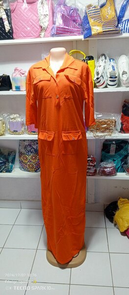 Robe longue orange élégante