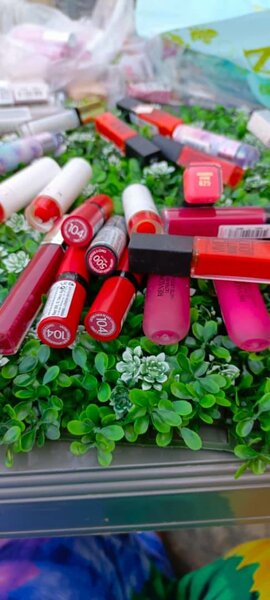 Maquillage de marque à moindres coût 