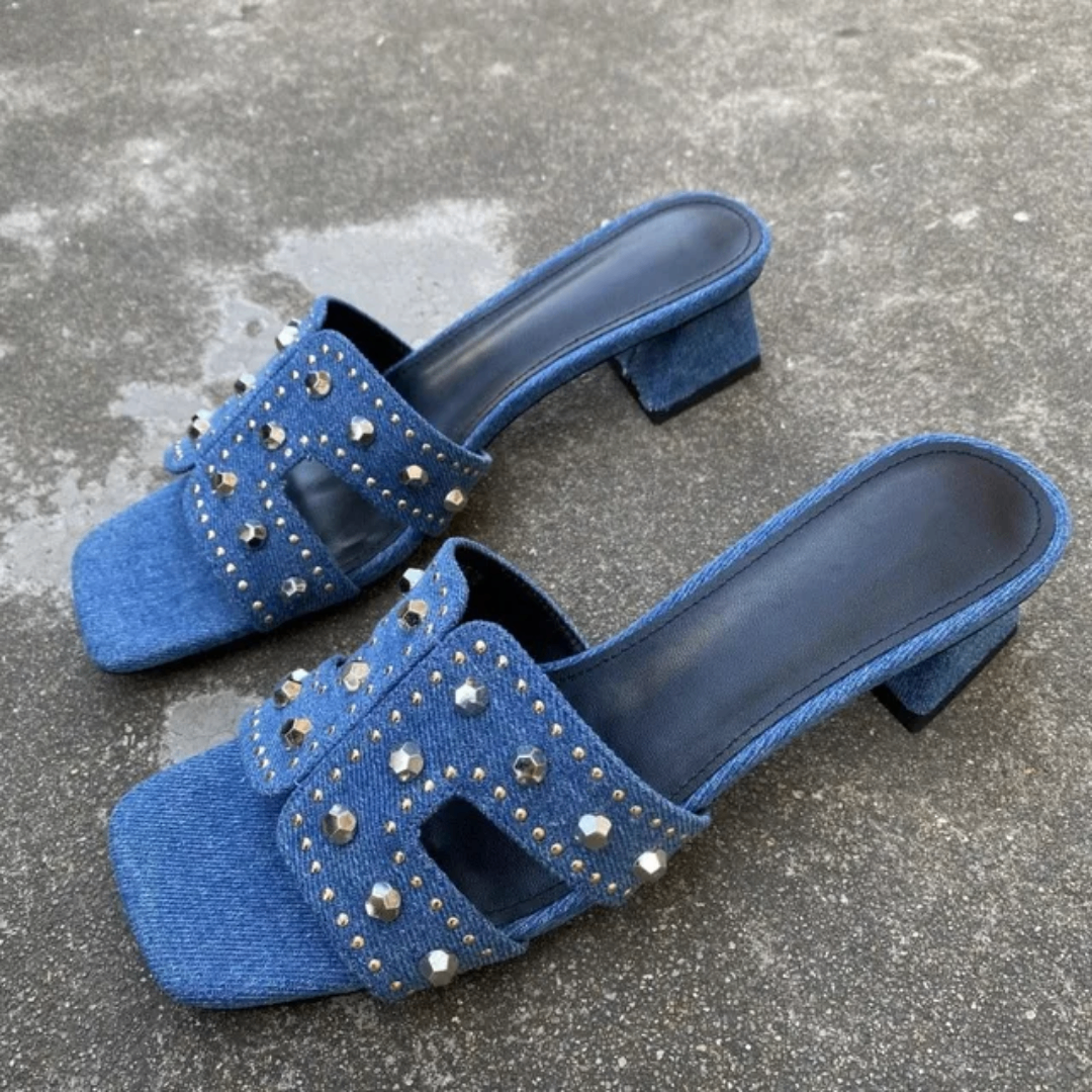 Mules en jean cloutés