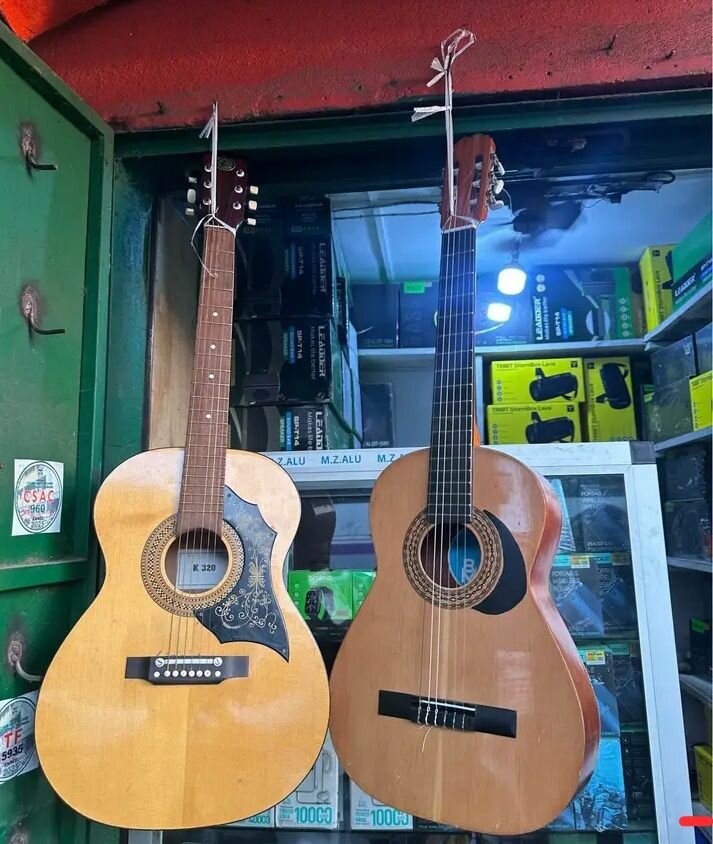 Guitares acoustiques élégantes