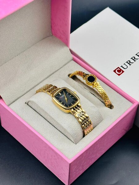 Montre Curren luxeuse en or pour femme