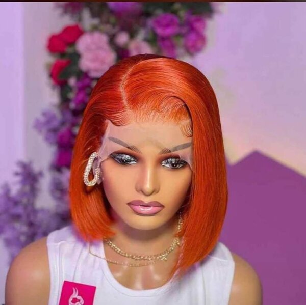 Perruque synthétique courte rouge