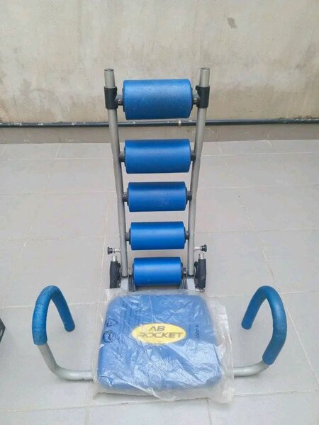 AD ROCKET ABDOMINALE 