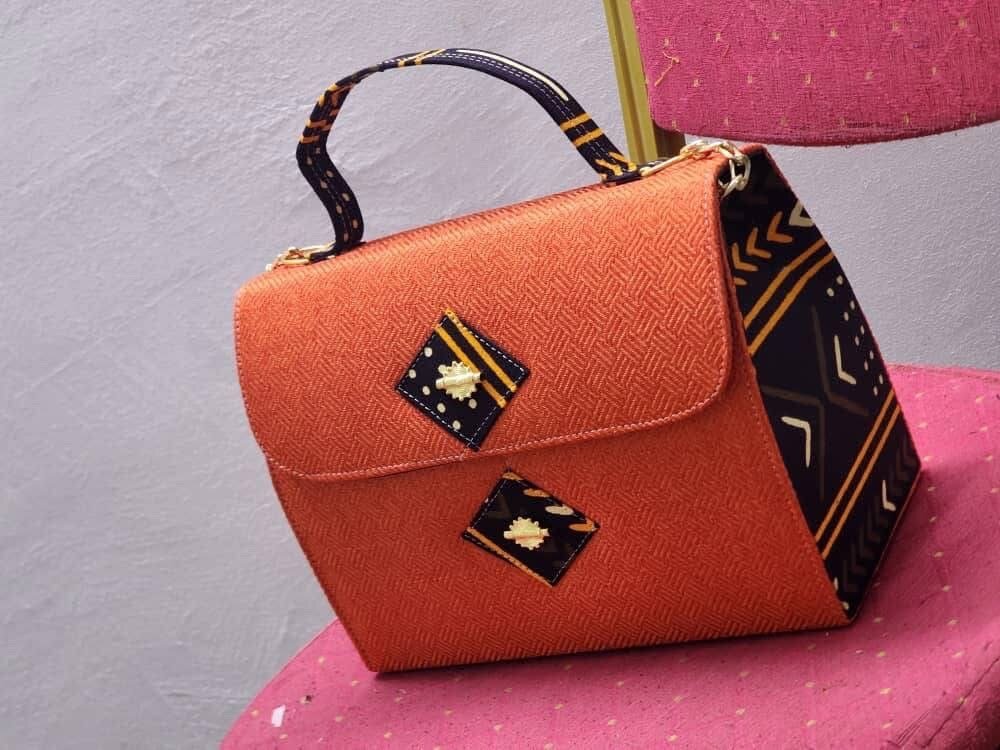 Sac à main artisanal élégant