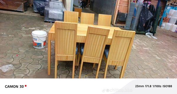 Ensemble de chaises en bois pour salle à manger