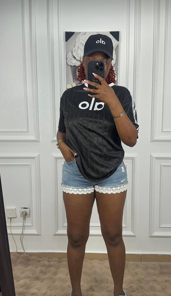 Casquettes et t-shirts Alo