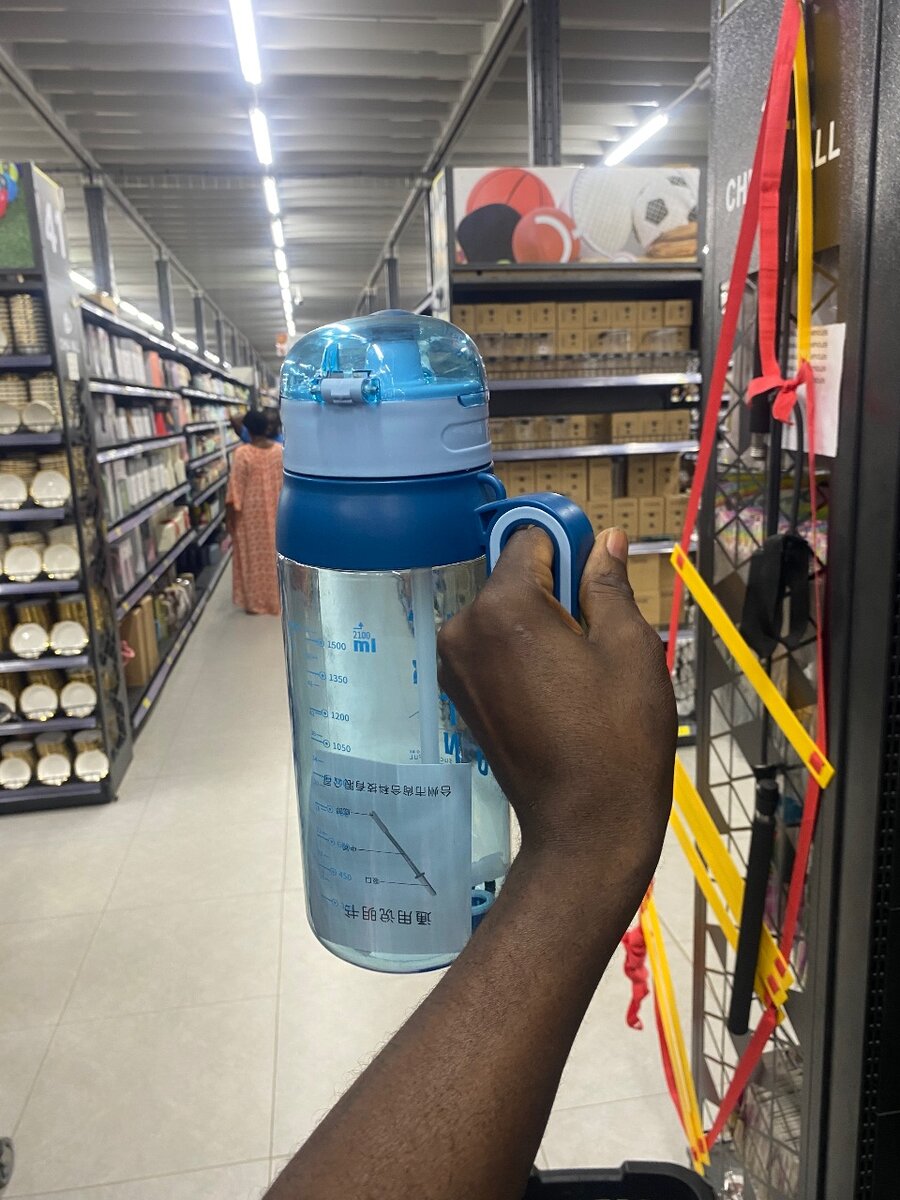 Bouteille d'eau 2L sport