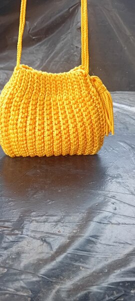 Sac bandoulière tricoté jaune