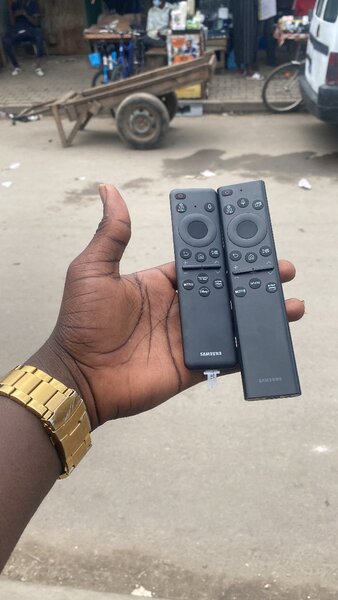 Télécommande Samsung chargable