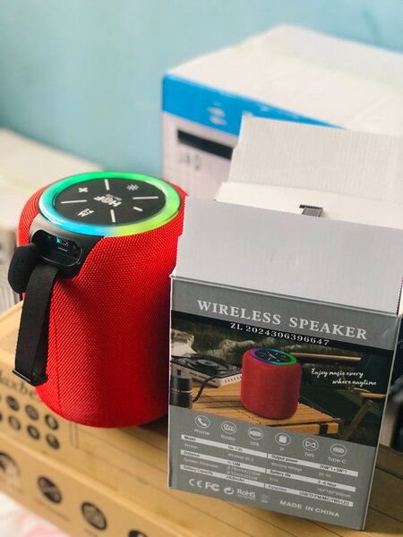 HOF WIRELESS SPEAKER