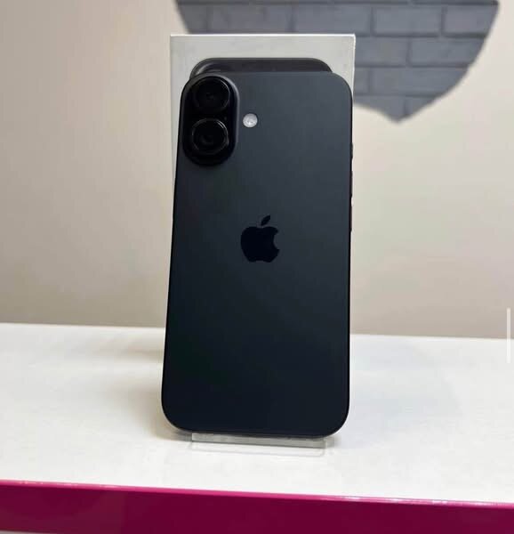 iPhone 16simple moderne noir