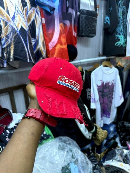 Casquette rouge vintage