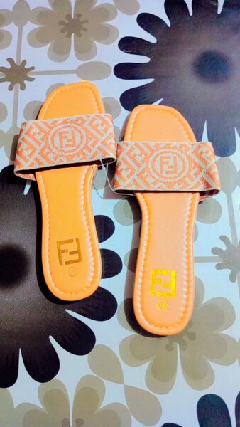 Sandales marron pour femmes