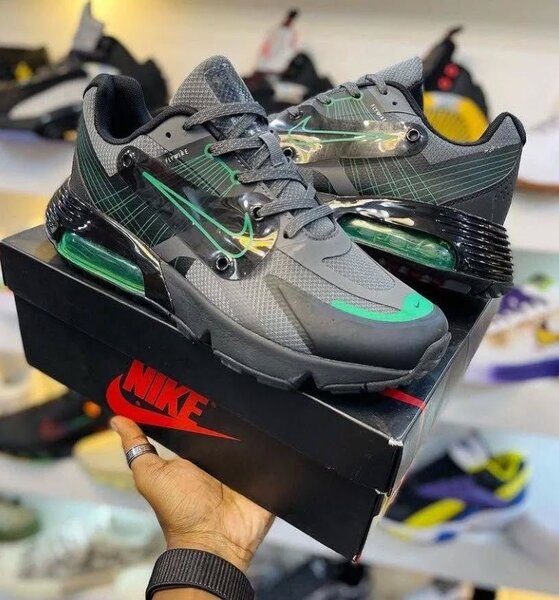 Chaussures Nike Air Max 2090 Grises Vertes