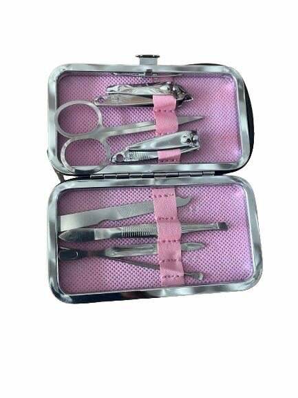 Portable manicure set