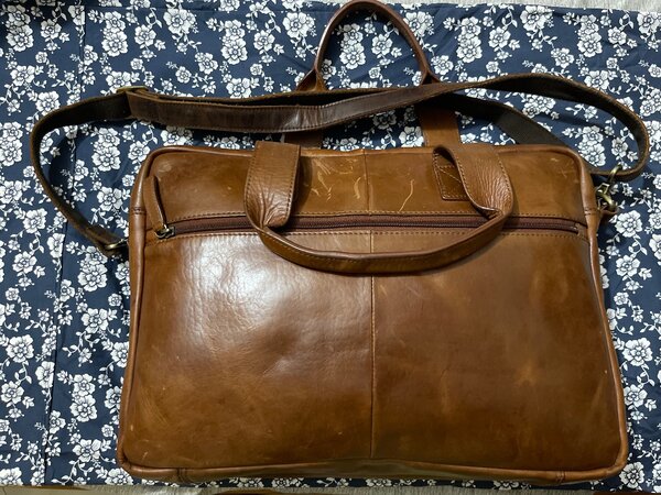 Sacoche d'affaires en cuir