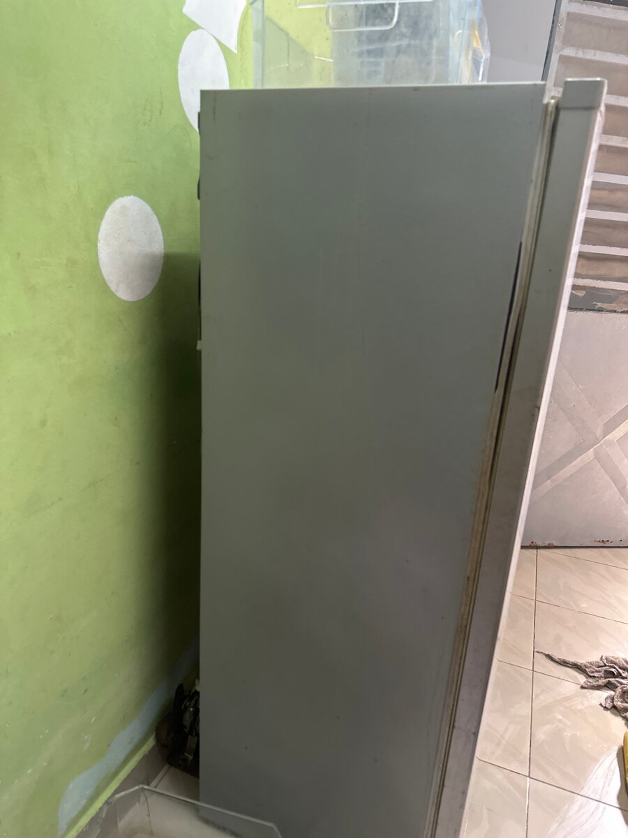 Congélateur vertical rapide et spacieux