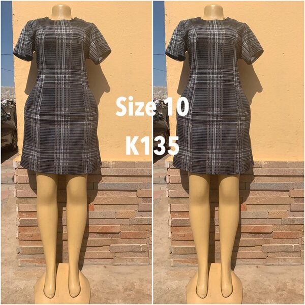 Brown checkered dress size 10