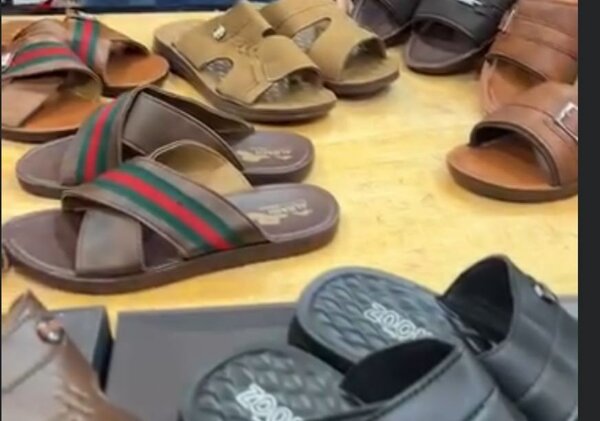 Sandales en cuir médical