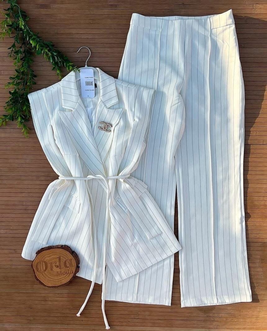 Ensemble pantalon femme chic et élégant