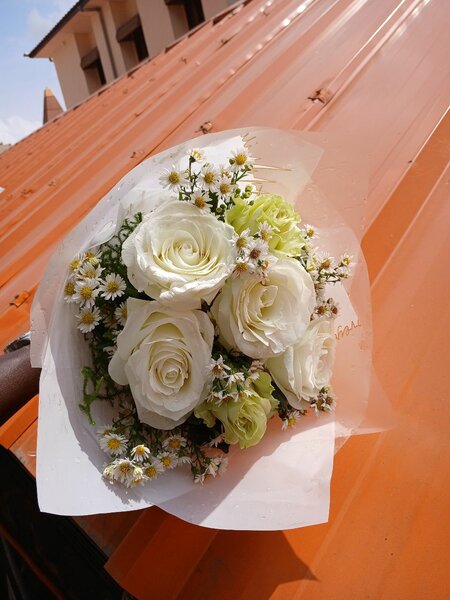 Bouquet de roses blanches