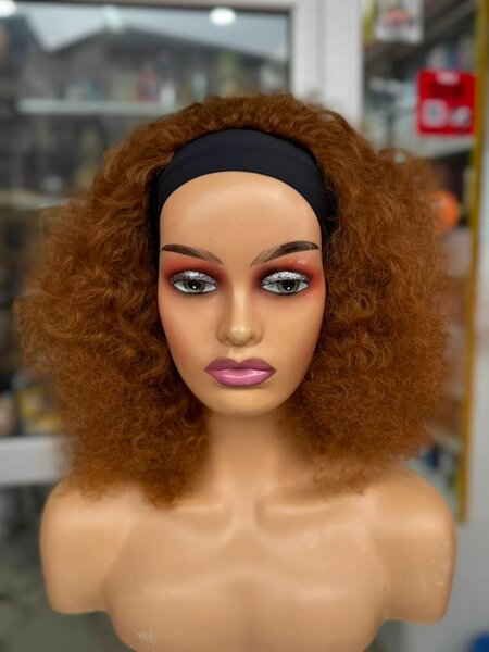 Perruque Bouclée Style Afro