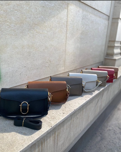 сумки разных цветов