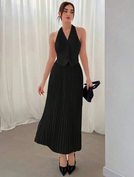 Halter Neck Single Breasted Vest And Pleated Skirt Two Piece