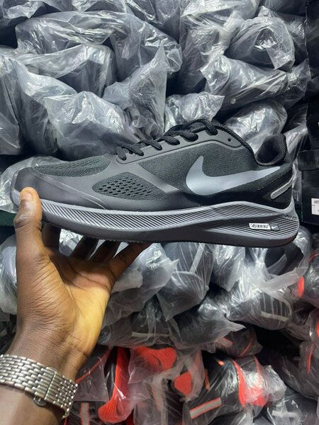 Chaussures de course légères homme