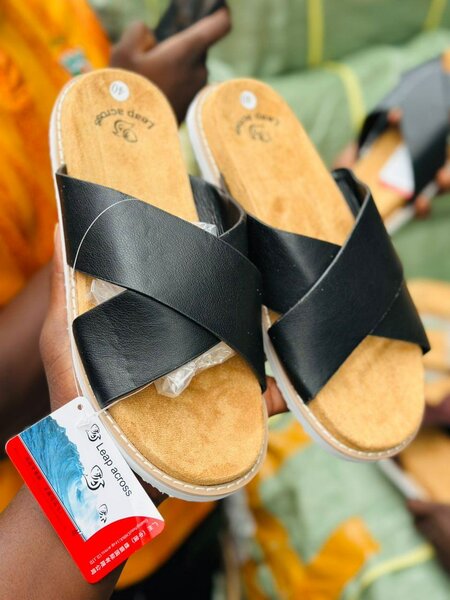 Sandales croisées pour hommes