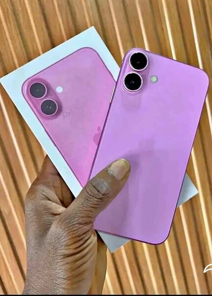 Smartphone rose dernier modèle