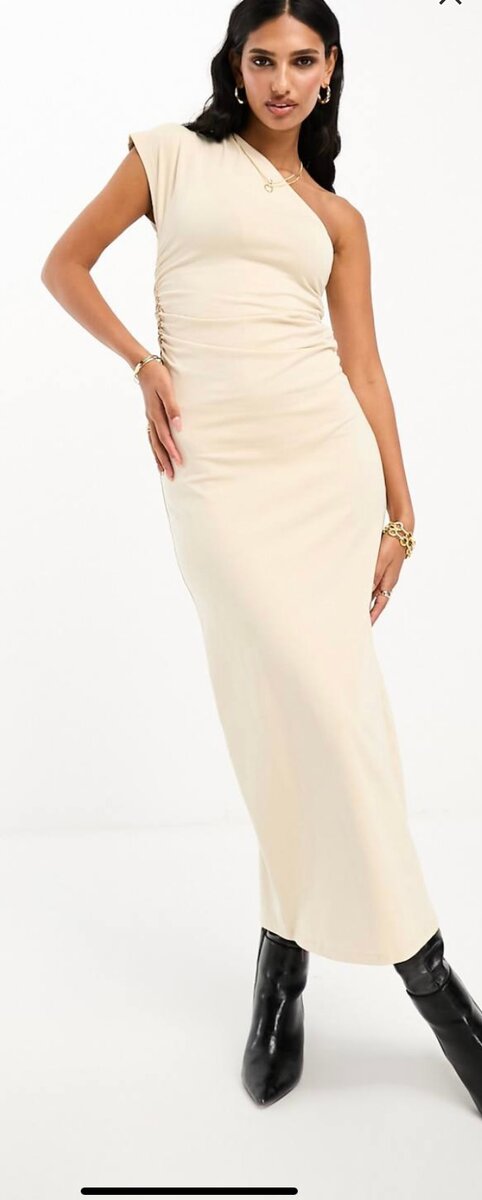 Robe longue asymétrique élégante