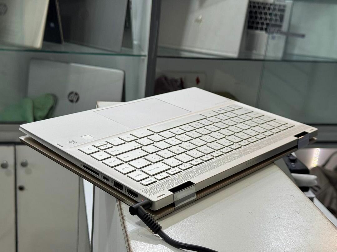 HP Pavilion x360 convertible